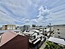 その他：前面の住まいとの距離感があるから、圧迫感を感じません。 