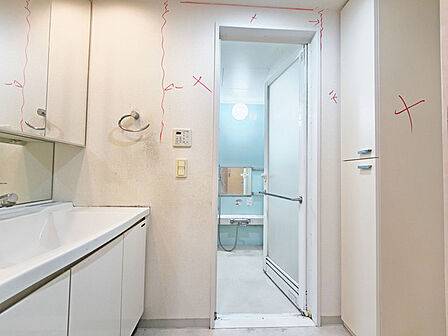 マンションならではの上質な洗面空間が、ゆとりの時間を演出。