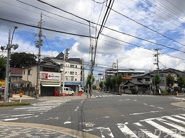 画像24:ローソン 大阪経大北店 190m