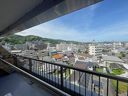バルコニーから左側の眺望