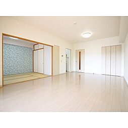 ダイアパレスつくば学園都市 310 3階2LDKのリビング/ダイニング