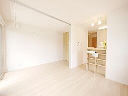 アムール 1階1LDKのリビング/ダイニング