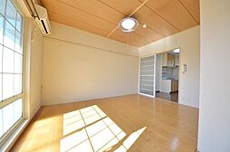 メゾンアルテミスＡ棟 2階1DKのリビング/ダイニング