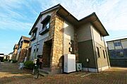 ★駐車場付きのテラスハウス★