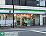 周辺：ファミリーマート四谷四丁目店 徒歩3分。 210m