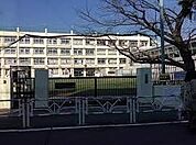 渋谷区立中幡小学校 徒歩9分。 680m