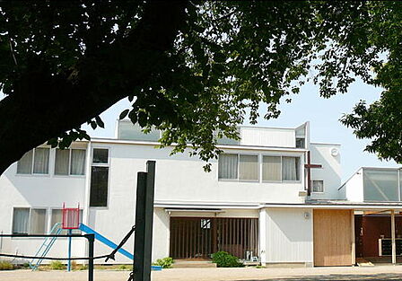 シオン幼稚園 (474m)