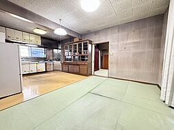 居間