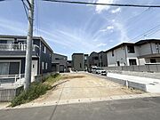 現地写真。建築条件付き売地です！ 