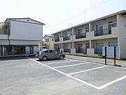 駐車場B