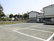 駐車場B