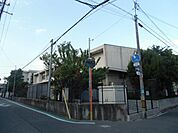 豊中市立原田小学校 747m