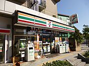 セブンイレブン豊中曽根東町店 80m