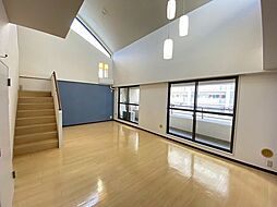 グランドールサンパティオ 7階3LDKのリビング/ダイニング