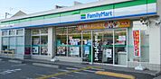 ファミリーマート三津屋中店 791m