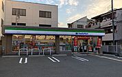 ファミリーマート淀川田川店 427m