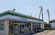 ファミリーマート 140m