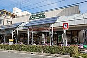 Foods　Market　satake朝日町本店 497m