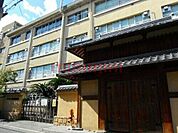 茨木市立茨木小学校 437m