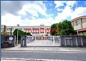 茨木市立穂積小学校 464m