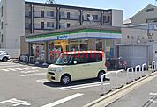 ファミリーマート摂津庄屋店 439m