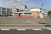 セブンイレブン高槻南芥川町店 181m