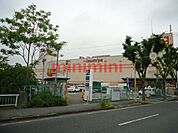 イズミヤ千里丘店 2282m