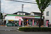 ファミリーマート茨木中穂積店 505m