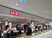 ユニクロイオンタウン茨木太田店 330m