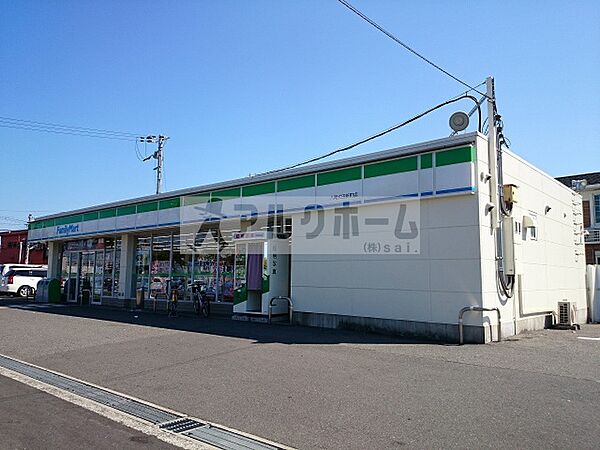 画像25:ファミリーマート八尾太田新町店(コンビニ)まで579m