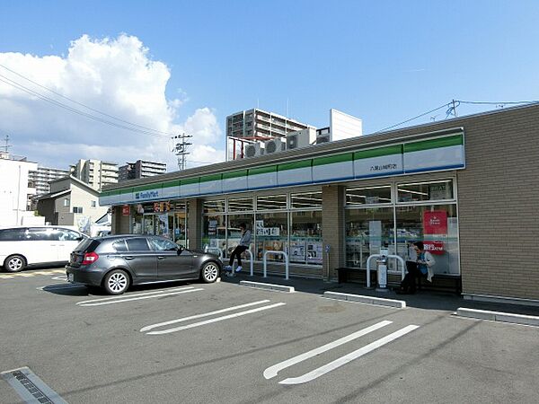 画像28:ファミリーマート八尾山城町店(コンビニ)まで208m