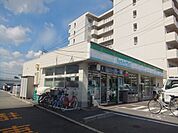 ファミリーマート八尾天王寺屋店(コンビニ)まで1008m