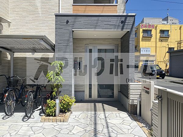 建物エントランス