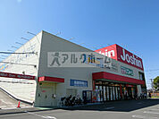 セブンイレブンハートインJR八尾駅改札口店(コンビニ)まで576m