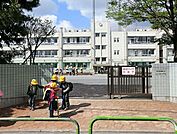 葛飾区立上小松小学校 徒歩12分。 920m