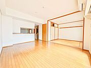 【LDK13.9帖】続き間合わせて約20帖の広さ！