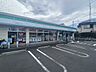 周辺：ファミリーマート西伊興4丁目店 徒歩3分。 170m