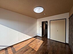 ルミエール大原野 203号室 2階ワンルームの室内