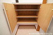 シューズボックス
