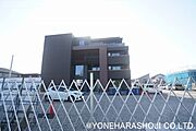 建築中