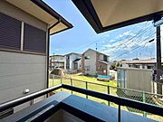 周辺は大きな建物も無く、開放的なバルコニーです。