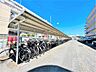その他：屋根付き駐輪場。