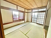 2面採光で自然光が差し込む明るいお部屋