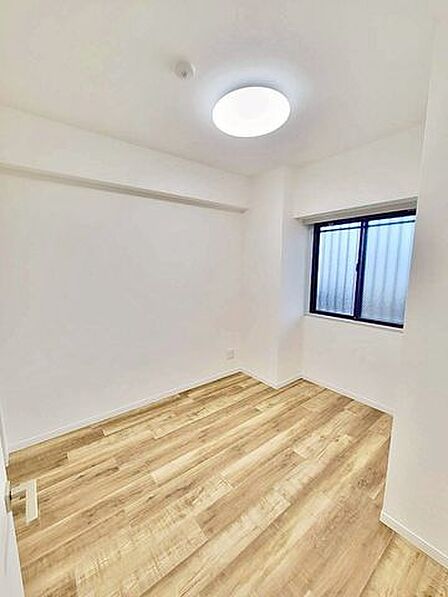 理想のイメージを形にしやすいシンプルなお部屋