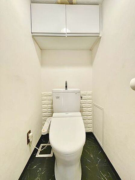 快適なウォシュレット機能付きトイレ!