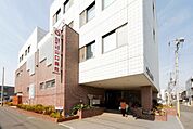 医療法人社団成和会山口病院 945m