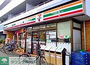 セブンイレブン浦安当代島1丁目店 徒歩4分。コンビニ 270m