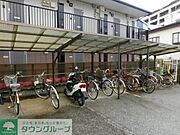 屋根つきの駐輪場