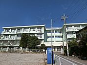 誉田東小学校 誉田駅 370m