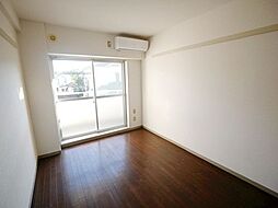 京王高尾線 山田駅 徒歩5分の賃貸マンション 3階1Kのリビング/ダイニング